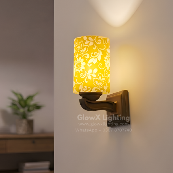 Classic Textured Wall Lamp